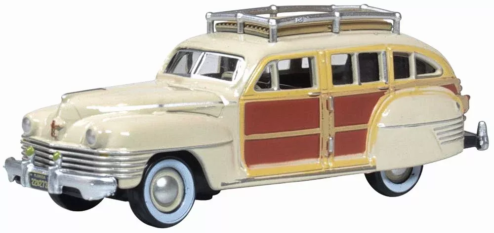 1942 Chrysler Town and Country Station Wagon Catalina Tan & Brown 553-87CB42003