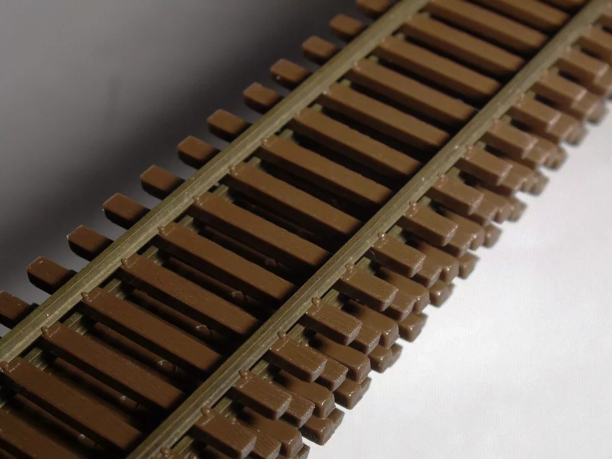 HO Code 83 Weathered Flex-Trak(TM) 3' Long Sections (6 Pack)